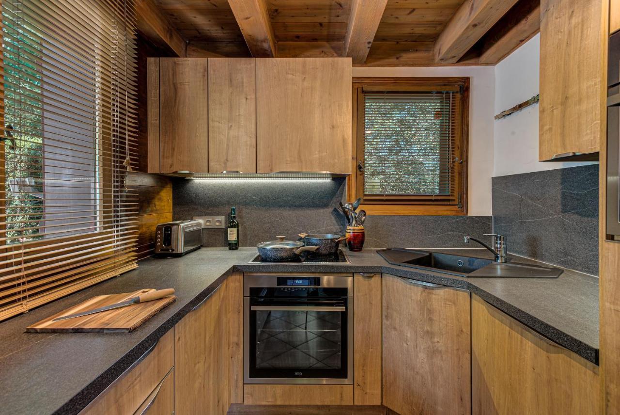 Chalet Blackbushe - Traditional Chalet - Alpes Travel - Sleeps 4-6 Les Houches Kültér fotó