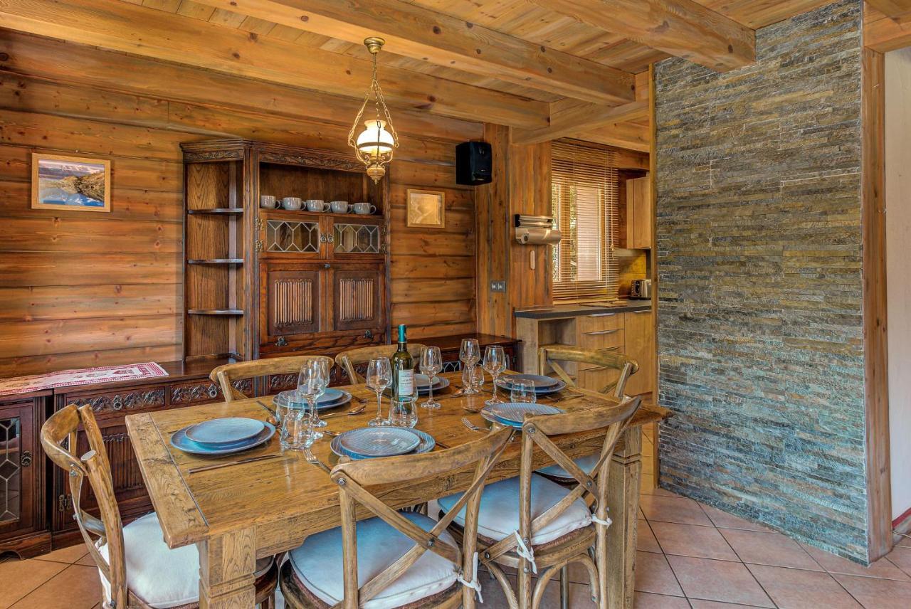 Chalet Blackbushe - Traditional Chalet - Alpes Travel - Sleeps 4-6 Les Houches Kültér fotó